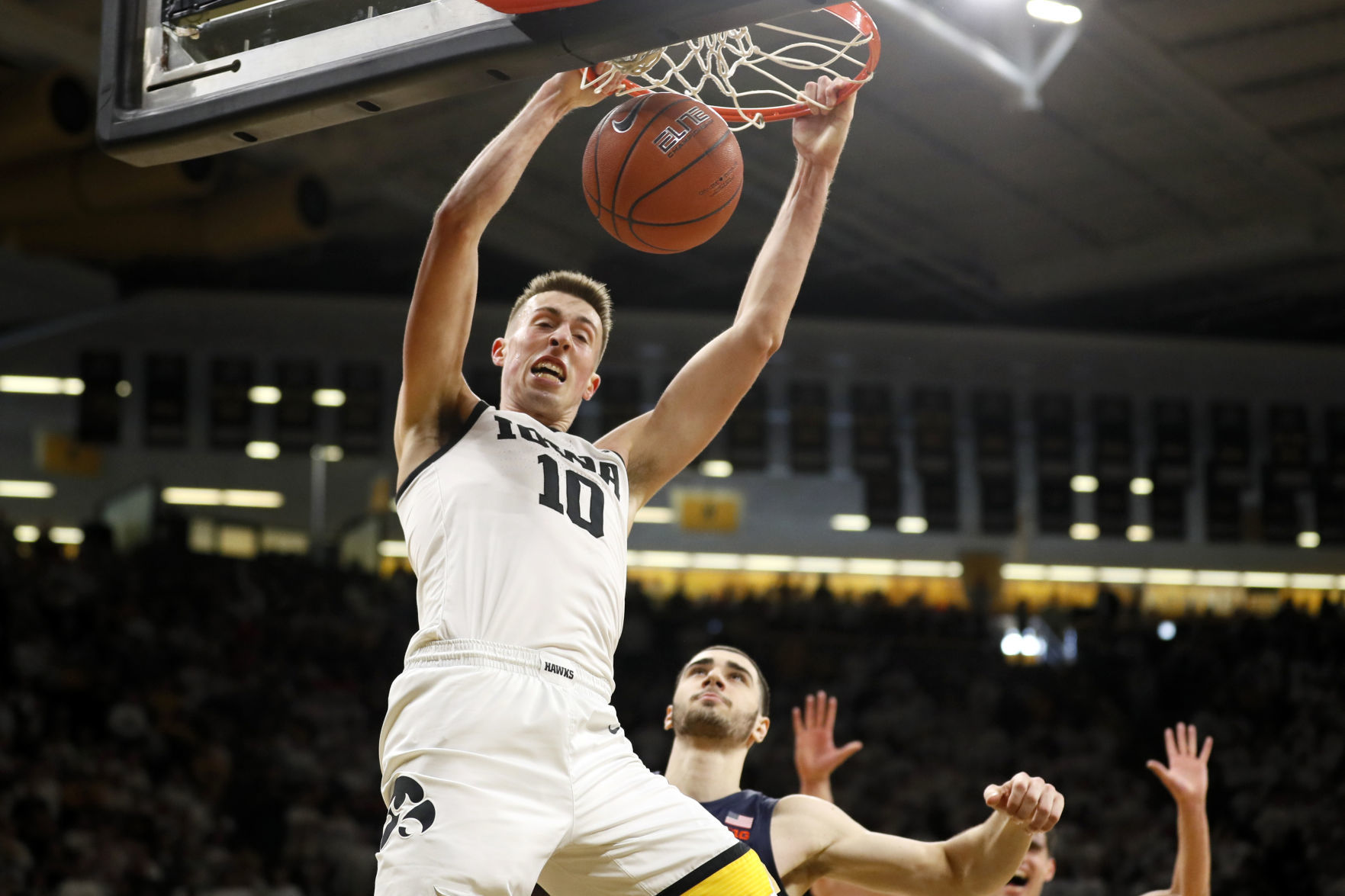 Illinois Iowa Basketball
